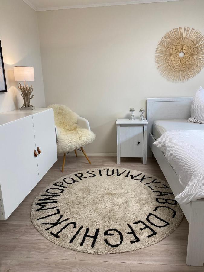 Stylische Wohnung In Ruhiger Lage, Sehr Messenah Laatzen Luaran gambar