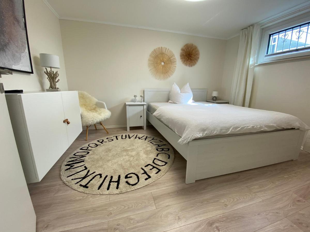 Stylische Wohnung In Ruhiger Lage, Sehr Messenah Laatzen Luaran gambar