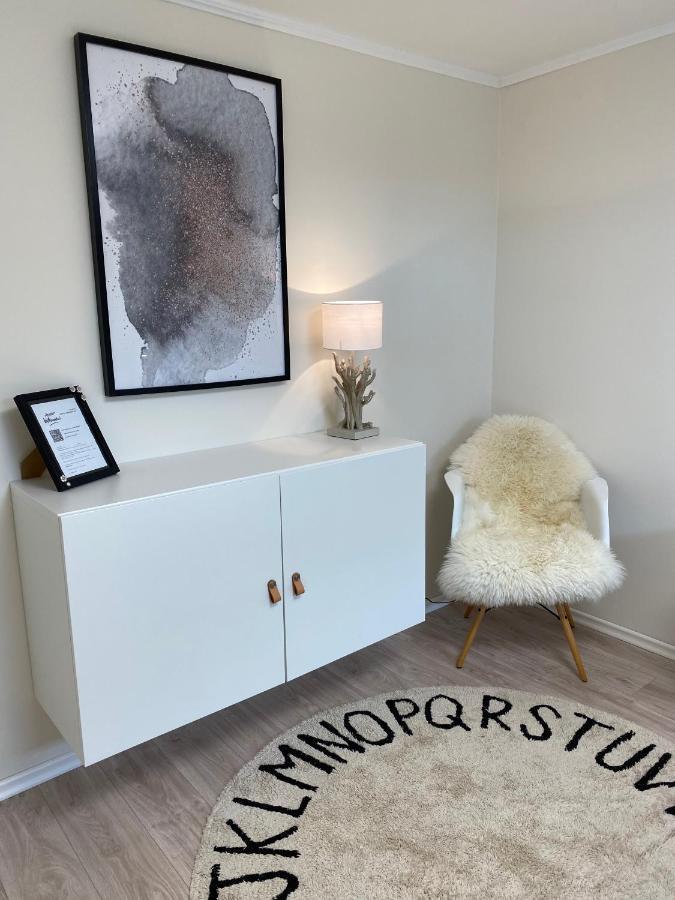 Stylische Wohnung In Ruhiger Lage, Sehr Messenah Laatzen Luaran gambar